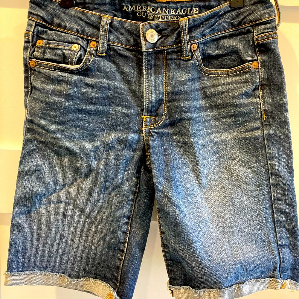 American Eagle Skinny Bermuda Jean Shorts Size 4